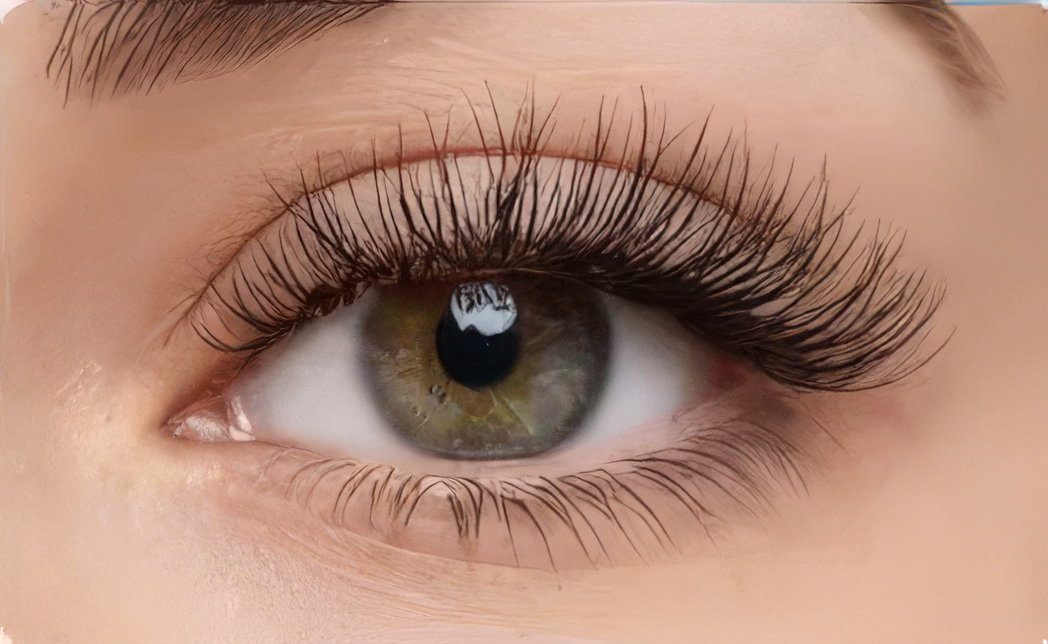 Hybrid eyelash extensions at Dream Spa Austin
